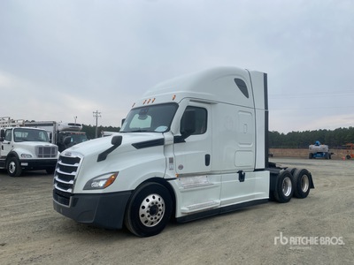 2021 Freightliner Cascadia 126 6x4 T/A Sleeper Truck Tractor