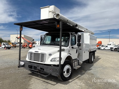 2018 Altec LR7-60E70 70 ft on 2017 Freightliner M2 106 4x2 Forestry Chipper Body شاحنة دلو