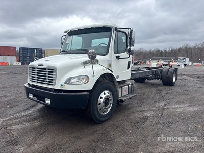 2018 Freightliner M2 106 4x2 Cabina y chasis