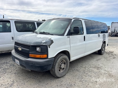 2010 Chevrolet Express 3500 11 Passenger Van