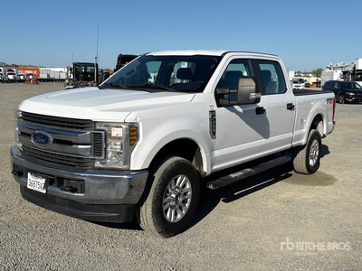 2019 Ford F-250 STX 4x4 Crew Cab Pick-up