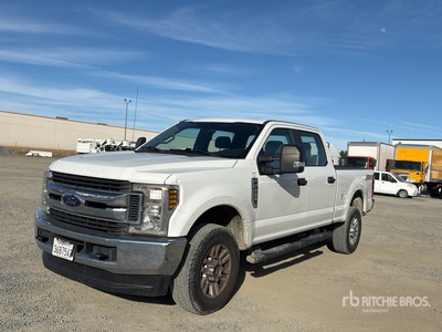 2019 Ford F-250 STX 4x4 Crew Cab بيك اب