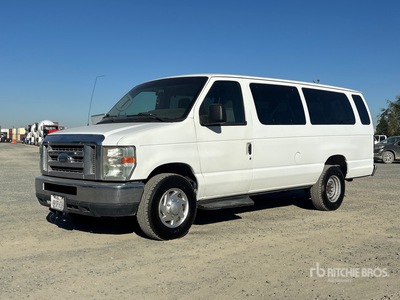 2011 Ford E-350 XLT 10 Passenger Van