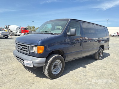 2007 Ford E-350 XL 11 Passenger Van