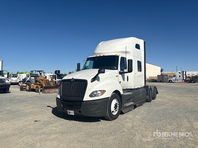 2023 International LT625 6x4 Cabina con cuccetta per trattore stradale