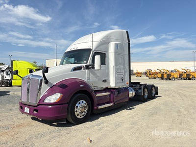2020 Kenworth T680 6x4 Tracteur Routier Couchette