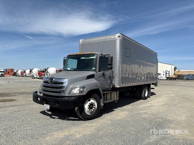 2019 Hino 268 4x2 Moving Van Truck