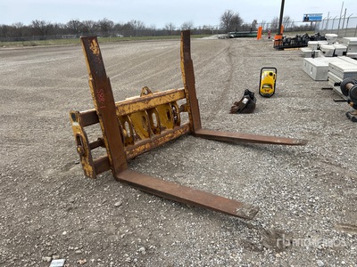 Cat FK38P60 64 in Fourches pour chargeuses sur pneus - Fits Cat 938