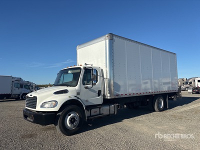 2018 Freightliner M2106 4x2 شاحنة فان