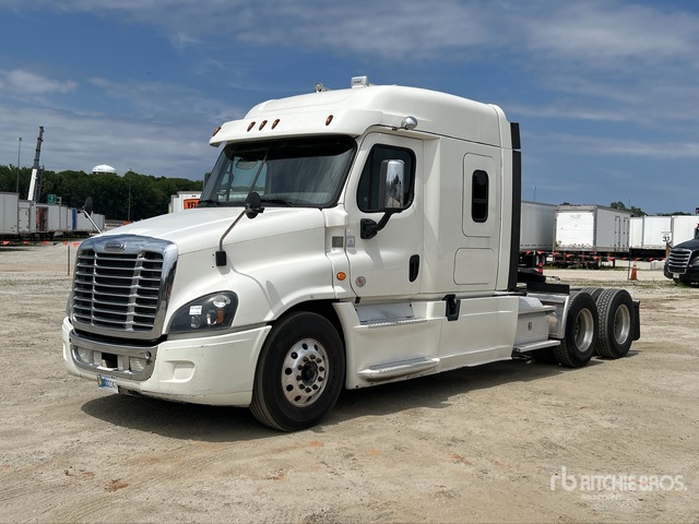 2019 Freightliner Cascadia 125 6x4 T/A Sleeper Truck Tractor