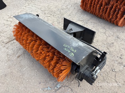 2026 GIYI GY-QSJ 39 in Mini Scopa spazzatrice per mini pala (Unused)