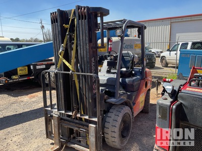 2018 (unverified) Toyota 8FGU30 4900 lb Pneumatic Tire Forklift (Inoperable)