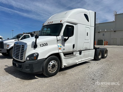 2017 Freightliner Cascadia 125 6x4 Sleeper Truck Tractor