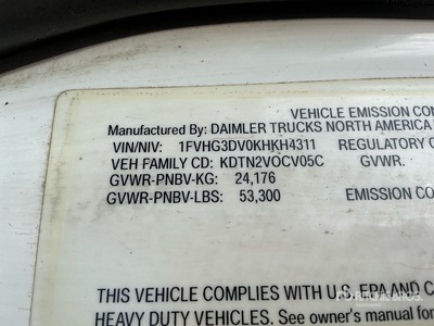 2019 Freightliner 114SD 6x4 平台トラック