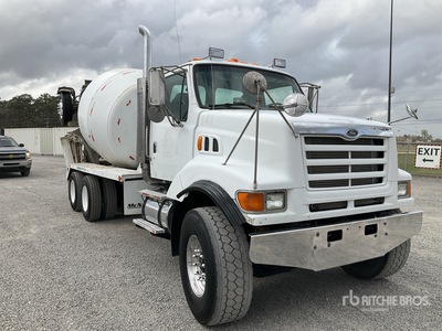 1998 Ford LT9511 Quad/A Mixer Truck