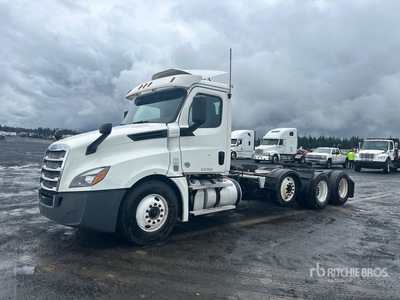 2020 Freightliner Cascadia 126 8x4 Cabeza Tractora Cabina Corta