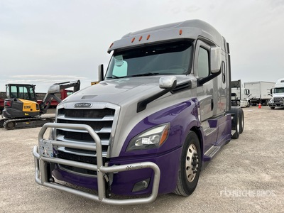 2020 Freightliner Cascadia 126 6x4 Sleeper Truck Tractor