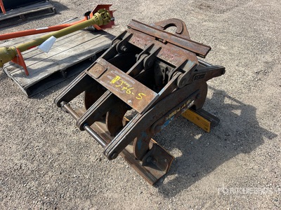 Concrete Barrier Clamp