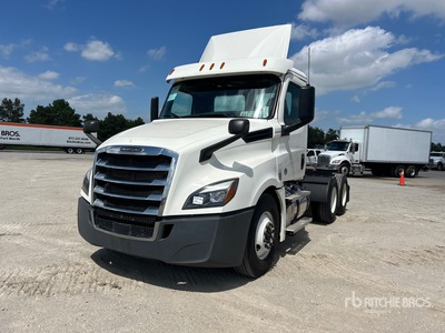 2020 Freightliner Cascadia 126 6x4 Cabeza Tractora Cabina Corta