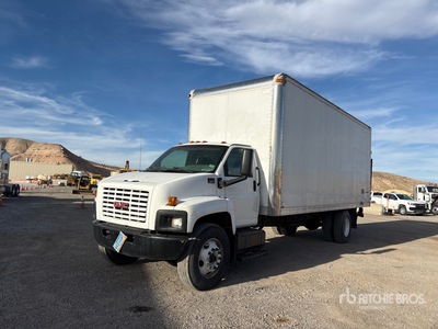 2004 GMC C6500 4x2 Moving Furgoneta caja cerrada