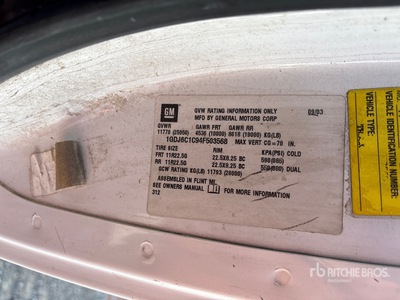 2004 GMC C6500 4x2 Moving Van Truck