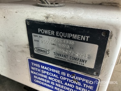 2004 Tennant 830 II Camion Barredora / Sweeper Truck