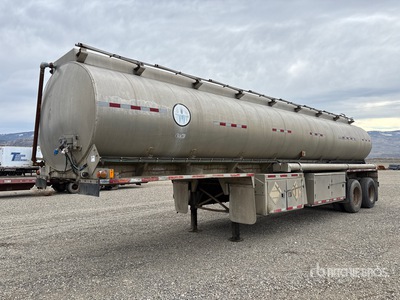 1980 Westank 6400 gal T/A Tanker Trailer
