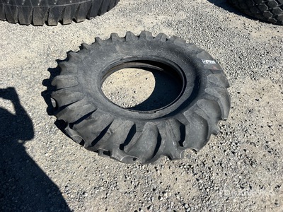 Quantity of (1) Dyna Torque 14.9x24 Pneumatici (Unused) - Fits John Deere 6000, 6140D, 6310, 5000, 52125M Series