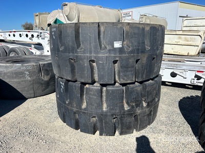 Quantity of (2) 35/65R33 Pneumatici (Unused)