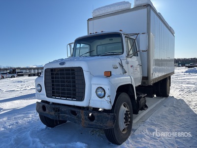 1986 Ford L8000 . Van Truck