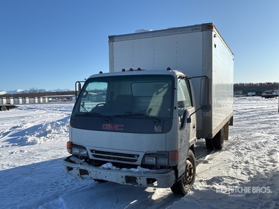2003 GMC W4500 4x2 Van Truck
