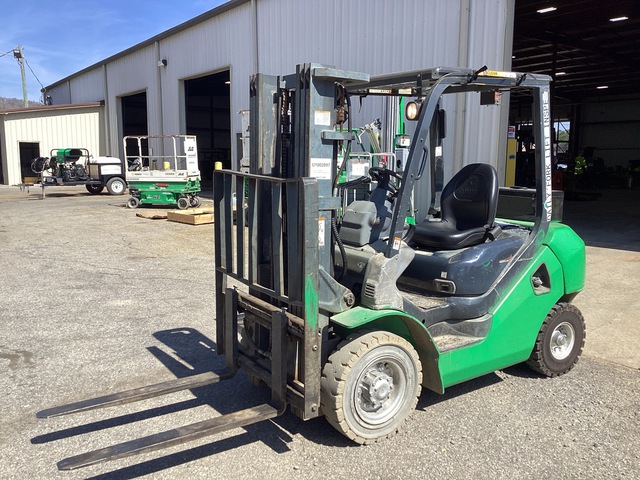 2013 Komatsu FG25T-16 4650 lb Pneumatic Tire Forklift