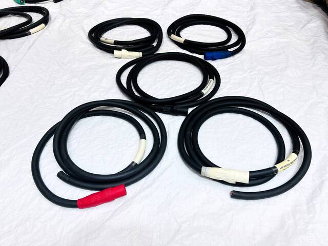 Quantity of (5) 400 Amp Power Distribution Cam-Type Pigtail Cords (Unused)