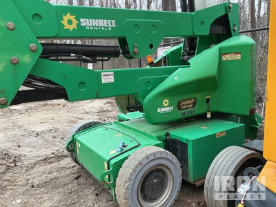 2016 JLG E400AJPN 2WD Electric Piattaforma monobraccio articolata