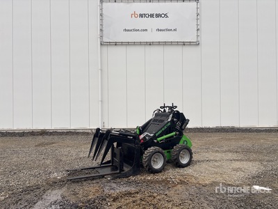 2025 Mammut SK650-E Mini Electric Skid Steer Loader (Unused)