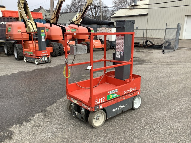 2017 Skyjack SJ12 Vertical Mast Lift 2017 Skyjack SJ12 Vertical Mast Lift