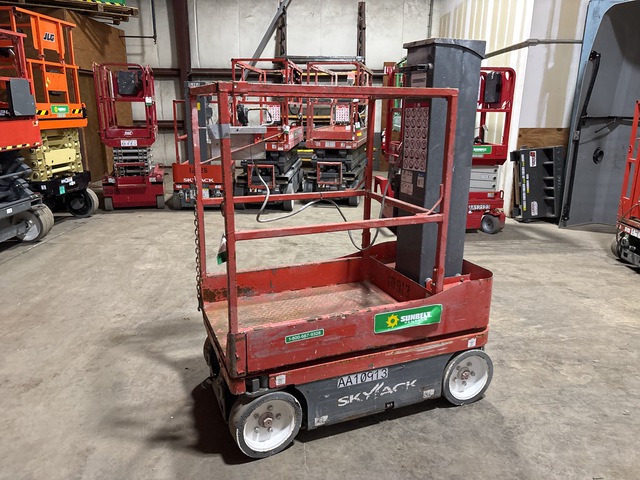 2016 Skyjack SJ12 Vertical Mast Lift 2016 Skyjack SJ12 Vertical Mast Lift