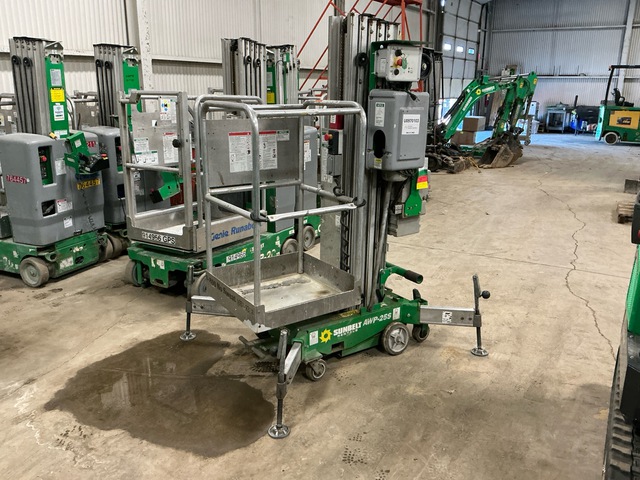 2015 Genie AWP-25S Vertical Mast Lift 2015 Genie AWP-25S Vertical Mast Lift