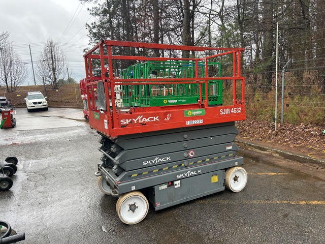 2015 Skyjack SJIII 4632 Electric Scissor Lift