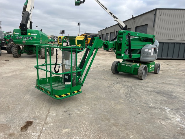 2017 Genie Z-40/23N 2WD Electric Articulating Boom Lift 2017 Genie Z-40/23N 2WD Electric Articulating Boom Lift