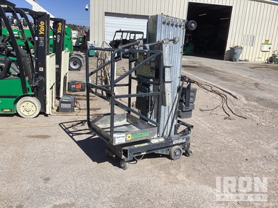 2017 JLG 30AM Pionowy podnośnik masztowy