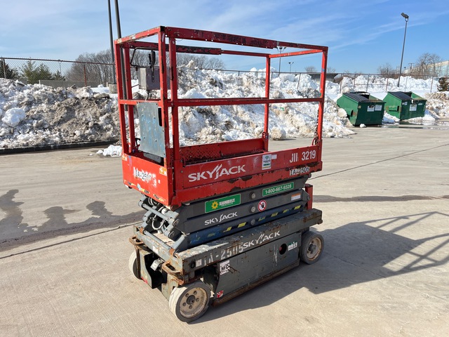 2016 Skyjack SJIII-3219 Electric Scissor Lift
