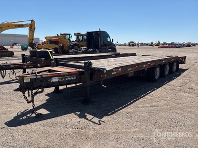 2016 Felling FT-7 0T 28 ft Tri/A Equipment Trailer