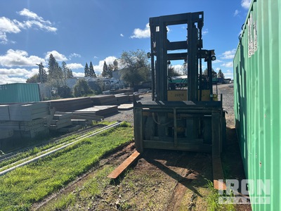 2009 Cat V225B 21400 lb Cushion Tire Forklift Forklift (Inoperable)