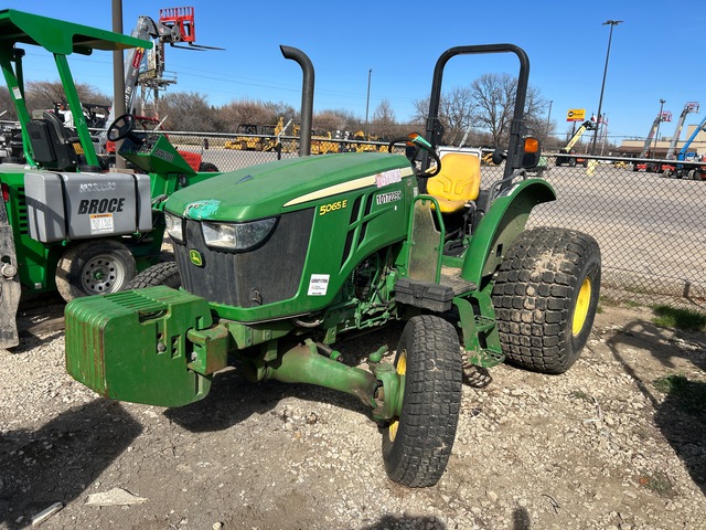 2019 John Deere 5065E 4WD Tractor (Inoperable)