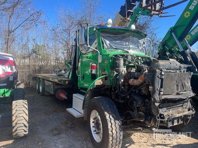 2019 Peterbilt 348 6x4 Ciężarówka z systemem Rollback (Inoperable)