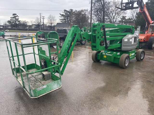 2015 Genie Z-45/25J 2WD Electric Articulating Boom Lift 2015 Genie Z-45/25J 2WD Electric Articulating Boom Lift