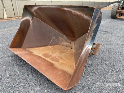 Project Industries 2350 mm Q/C Funnel ホイールローダー用バケット - Fits Cat IT38G