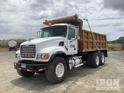 2002 Mack CV533 6x4 Camion de Volteo / T/A Dump Truck