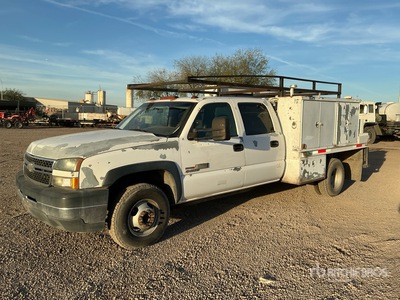 2006 Chevrolet Silverado 3500 4x2 Crew Cab Camion à Plateau